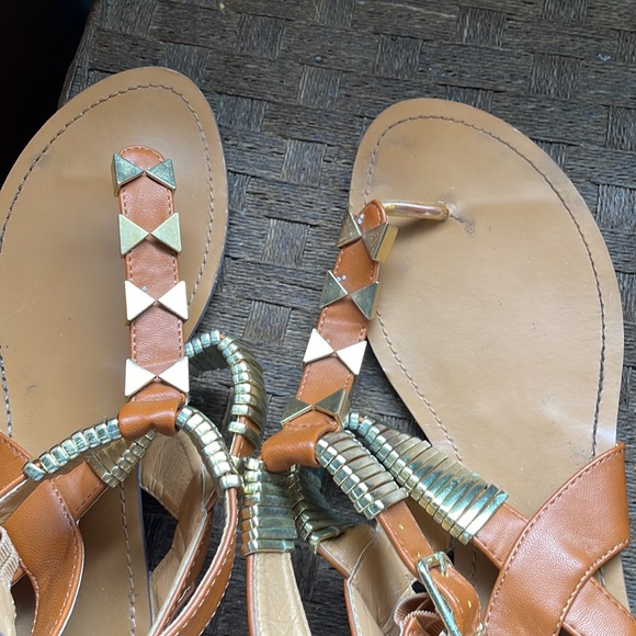 Sandals - Picture 3 of 11